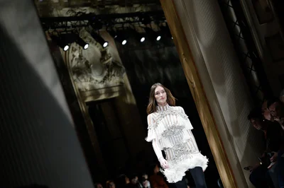 Look 24